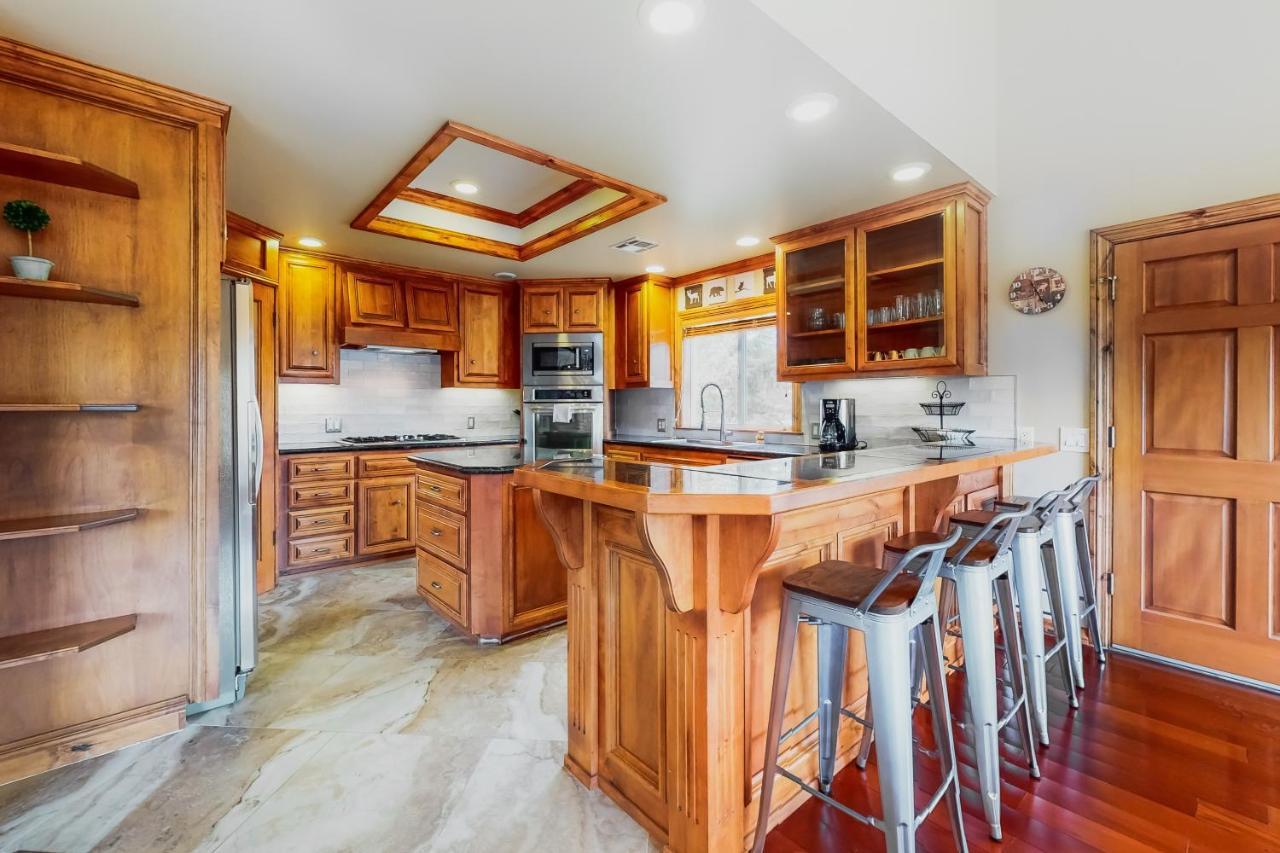 Deer Mountain Villa Lake Arrowhead Exterior photo
